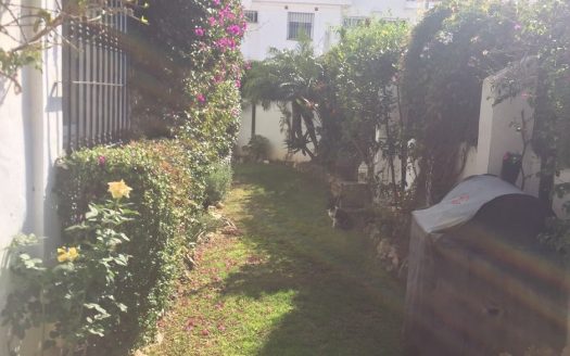 Adosado de 5 dormitorios en Puerto Banus