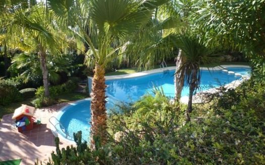 Ático de 2 dormitorios en Milla de Oro