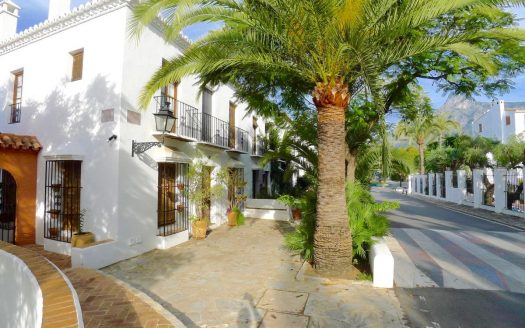 Adosado de 2 dormitorios en Milla de Oro