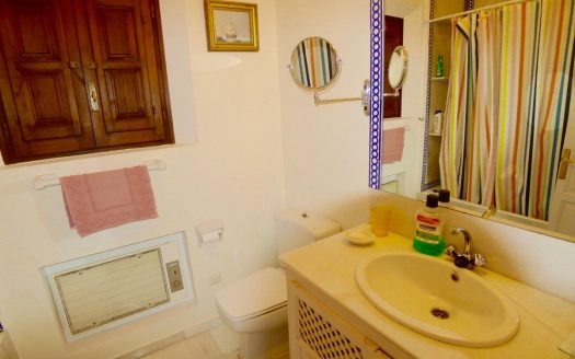 Adosado de 2 dormitorios en Milla de Oro