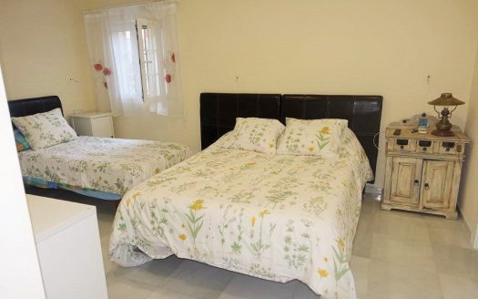 Villa de 4 dormitorios en Nueva Andalucia