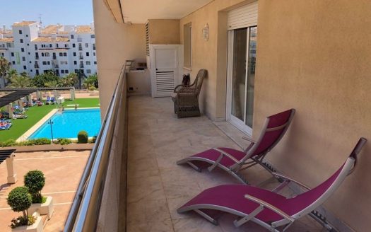Apartamento de 2 dormitorios en Puerto Banus