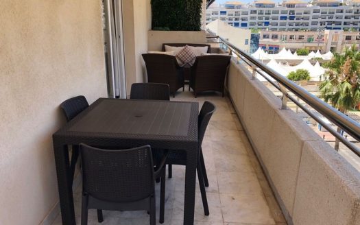 Apartamento de 2 dormitorios en Puerto Banus