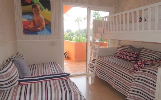 Apartamento de 4 dormitorios en Puerto Banus