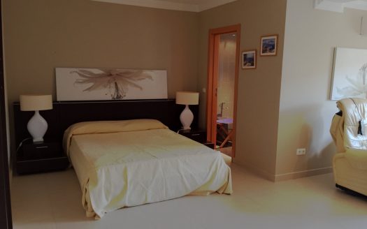 Villa de 4 dormitorios en Supermanzana D