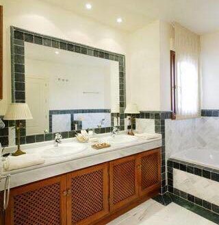 Apartamento de 2 dormitorios en Lomas del Rey