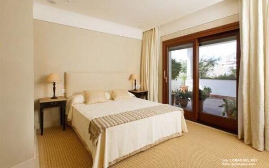 Apartamento de 2 dormitorios en Lomas del Rey