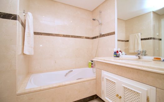 Apartamento de 2 dormitorios en La Alzambra