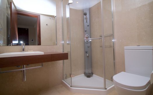 Apartamento de 4 dormitorios en Medina de Banús