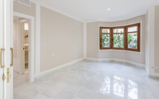 Villa de 7 dormitorios en Las Chapas Playa