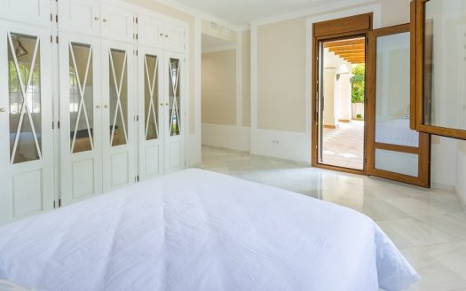 Villa de 7 dormitorios en Las Chapas Playa