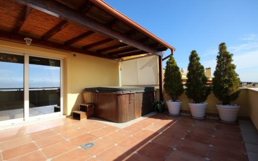 Ático de 3 dormitorios en Condado de Sierra Blanca