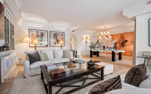 Apartamento de 3 dormitorios en La Alzambra Hill Club