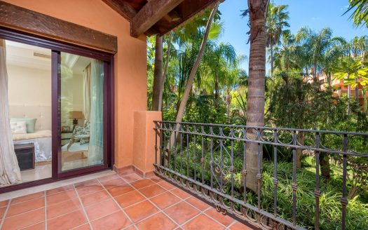 Apartamento de 3 dormitorios en La Alzambra Hill Club