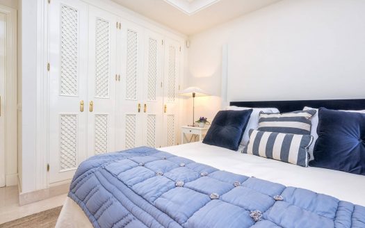 Apartamento de 3 dormitorios en La Alzambra Hill Club