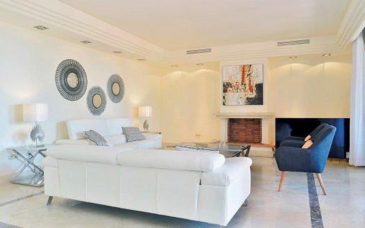 Ático de 4 dormitorios en La Alzambra