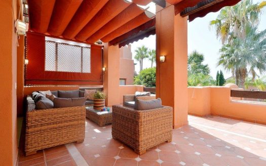 Ático de 4 dormitorios en La Alzambra