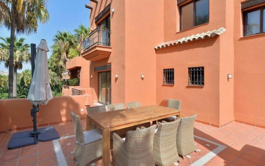 Ático de 4 dormitorios en La Alzambra