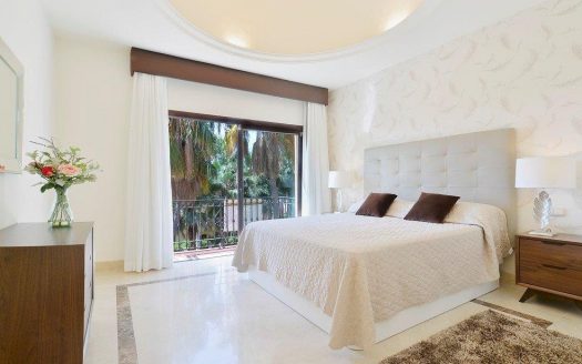 Ático de 4 dormitorios en La Alzambra