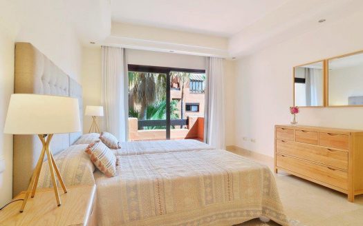 Ático de 4 dormitorios en La Alzambra