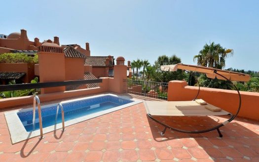 Ático de 4 dormitorios en La Alzambra