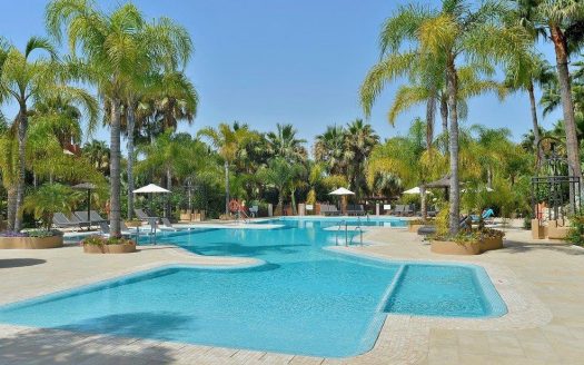 Ático de 4 dormitorios en La Alzambra