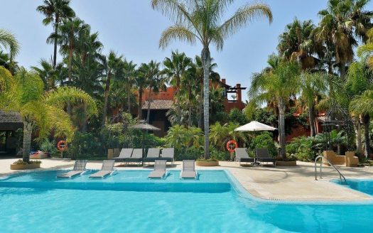 Ático de 4 dormitorios en La Alzambra