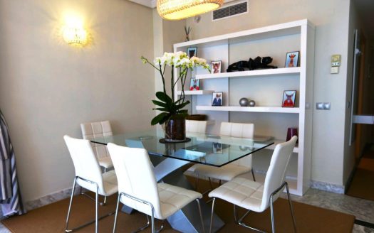 Apartamento de 2 dormitorios en Tembo Banús