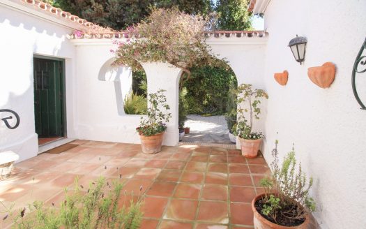 Villa de 5 dormitorios en Milla de Oro