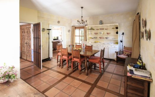 Villa de 5 dormitorios en Milla de Oro