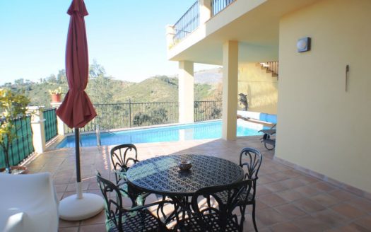 Villa de 4 dormitorios en Aldea Dorada