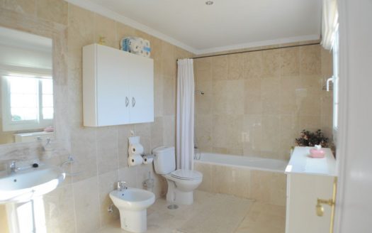 Villa de 4 dormitorios en Aldea Dorada