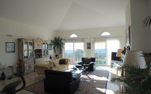 Villa de 4 dormitorios en Aldea Dorada