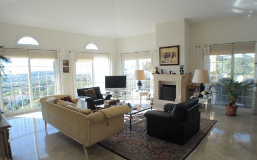 Villa de 4 dormitorios en Aldea Dorada