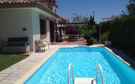 Villa de 4 dormitorios en Milla de Oro