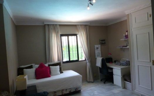 Villa de 4 dormitorios en Milla de Oro