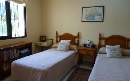 Villa de 4 dormitorios en Milla de Oro