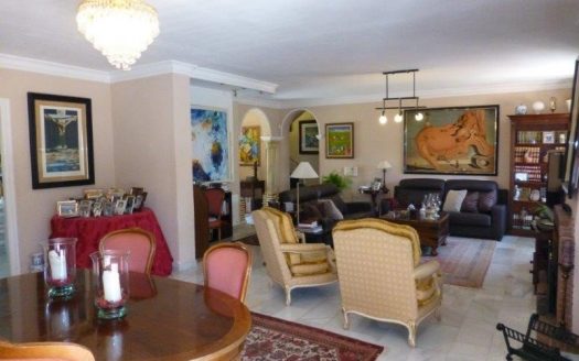 Villa de 4 dormitorios en Milla de Oro