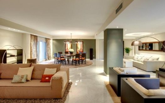 Ático de 3 dormitorios en Puerto Banus