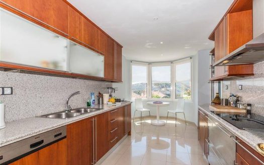 Ático de 3 dormitorios en Nueva Andalucia