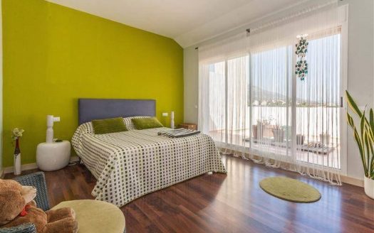 Ático de 3 dormitorios en Nueva Andalucia