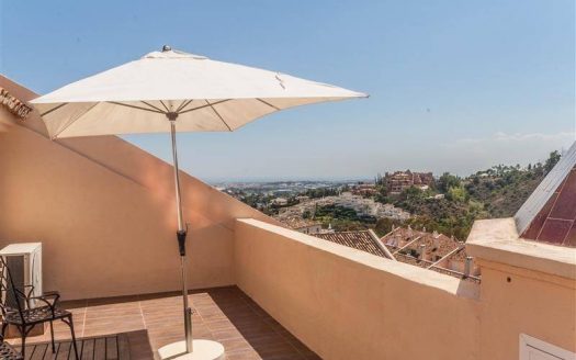 Ático de 3 dormitorios en Nueva Andalucia