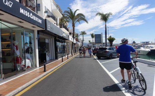Apartamento de 3 dormitorios en Puerto Banus