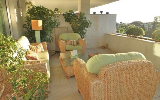 Apartamento de 2 dormitorios en Nueva Andalucia