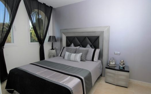 3 bedrooms Apartment in Benahavis