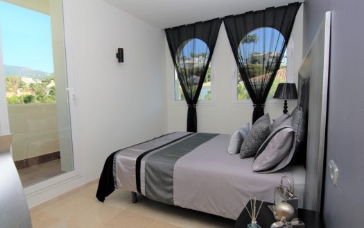 3 bedrooms Apartment in Benahavis