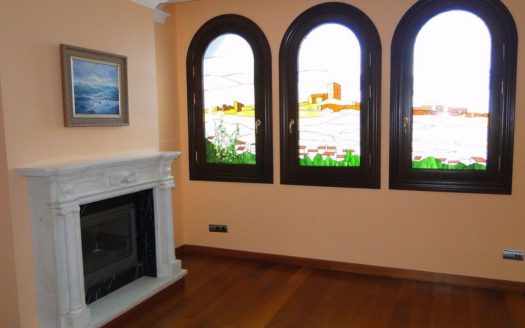 Villa de 5 dormitorios en Milla de Oro