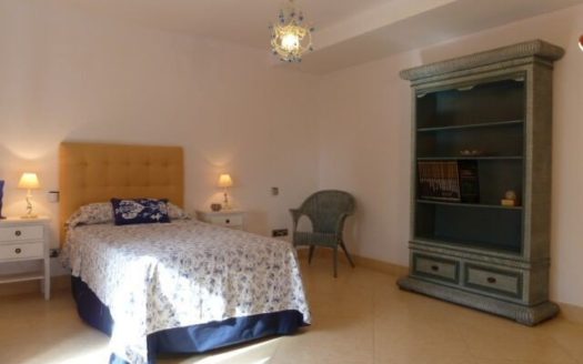 Villa de 5 dormitorios en Milla de Oro