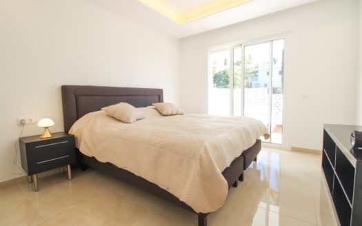Apartamento de 2 dormitorios en Nueva Andalucia