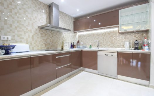 Apartamento de 2 dormitorios en Nueva Andalucia
